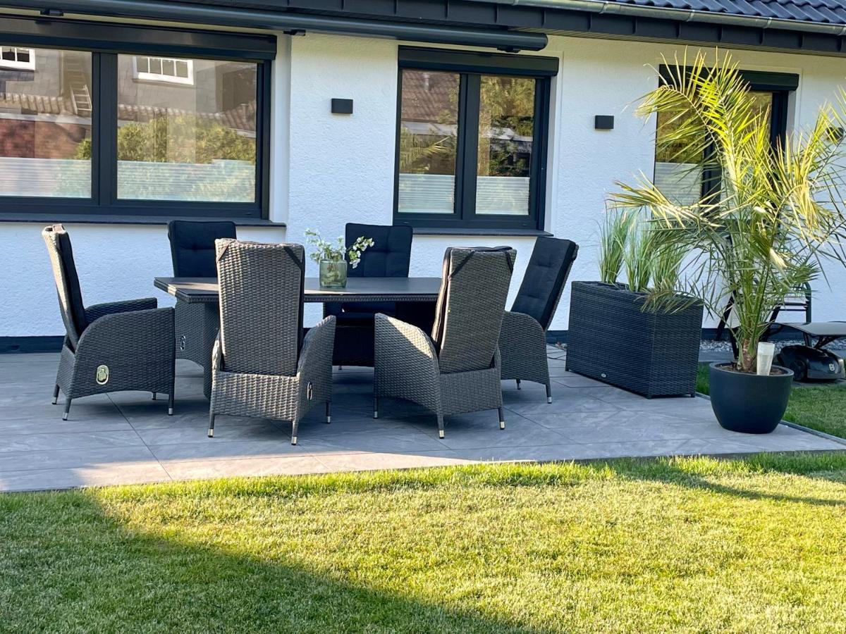 Wellnesshome Fontaneweg Mit Sauna, Terrasse Und Garten Espelkamp-Mittwald Bagian luar foto